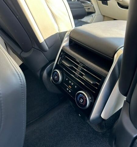 Білий Ленд Ровер Рендж Ровер, об'ємом двигуна 3 л та пробігом 80 тис. км за 150000 $, фото 59 на Automoto.ua