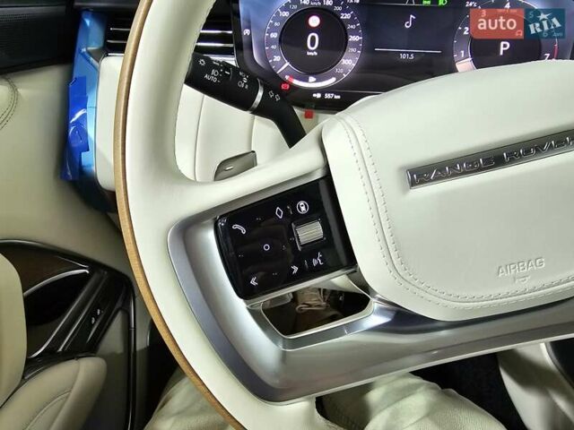 Ленд Ровер Рендж Ровер 2024 у Києві на Automoto.ua Білий Ленд Ровер Рендж Ровер, об'ємом двигуна 4.39 л та пробігом 1 тис. км за 399600 $, фото 60 на Automoto.ua