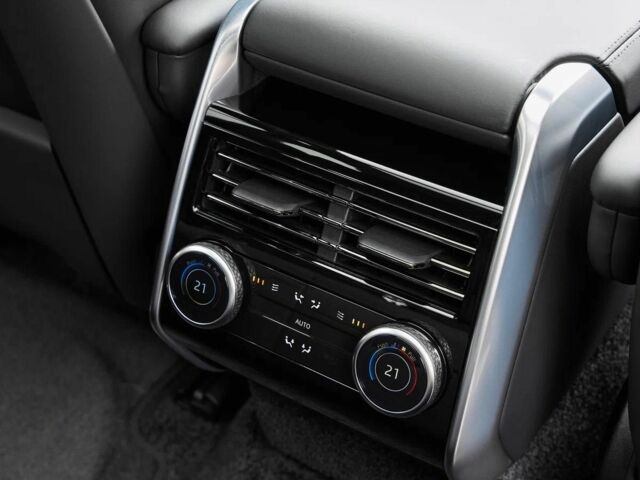 Білий Ленд Ровер Рендж Ровер, об'ємом двигуна 3 л та пробігом 12 тис. км за 99000 $, фото 17 на Automoto.ua