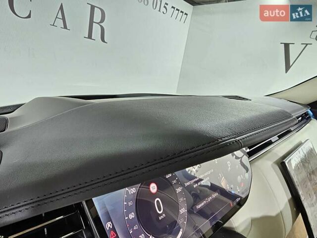 Ленд Ровер Рендж Ровер 2024 у Києві на Automoto.ua Білий Ленд Ровер Рендж Ровер, об'ємом двигуна 4.39 л та пробігом 1 тис. км за 399600 $, фото 40 на Automoto.ua