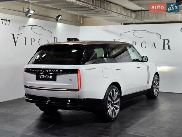 Ленд Ровер Рендж Ровер 2024 у Києві на Automoto.ua Білий Ленд Ровер Рендж Ровер, об'ємом двигуна 4.39 л та пробігом 1 тис. км за 399600 $, фото 11 на Automoto.ua
