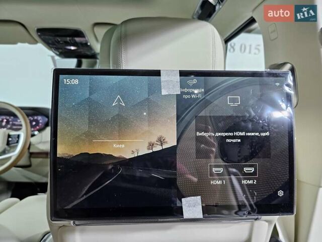 Ленд Ровер Рендж Ровер 2024 у Києві на Automoto.ua Білий Ленд Ровер Рендж Ровер, об'ємом двигуна 4.39 л та пробігом 1 тис. км за 399600 $, фото 29 на Automoto.ua