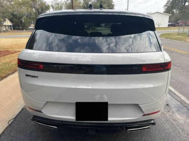 Белый Ленд Ровер Рендж Ровер, объемом двигателя 3 л и пробегом 5 тыс. км за 55000 $, фото 4 на Automoto.ua