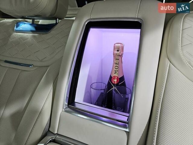 Ленд Ровер Рендж Ровер 2024 у Києві на Automoto.ua Білий Ленд Ровер Рендж Ровер, об'ємом двигуна 4.39 л та пробігом 1 тис. км за 399600 $, фото 16 на Automoto.ua