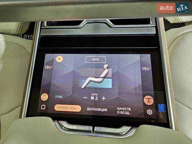 Ленд Ровер Рендж Ровер 2024 у Києві на Automoto.ua Білий Ленд Ровер Рендж Ровер, об'ємом двигуна 4.39 л та пробігом 1 тис. км за 399600 $, фото 27 на Automoto.ua