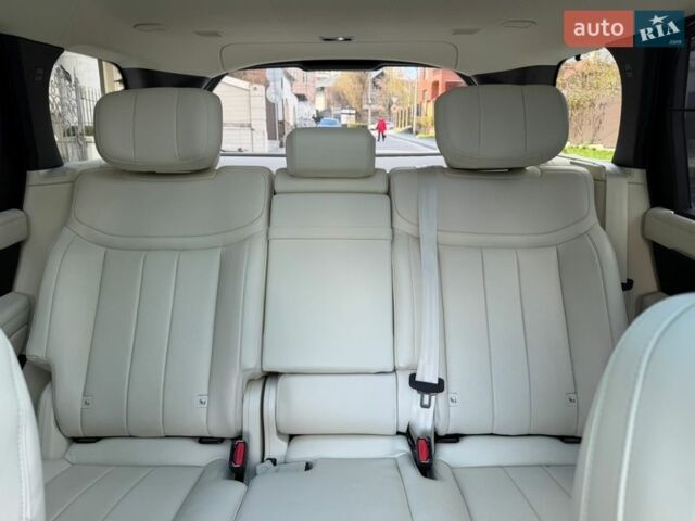 Белый Ленд Ровер Рендж Ровер, объемом двигателя 3 л и пробегом 35 тыс. км за 199000 $, фото 49 на Automoto.ua