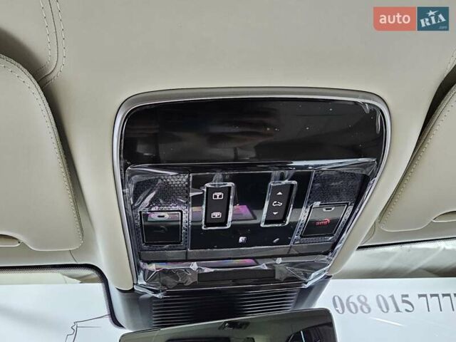 Белый Ленд Ровер Рендж Ровер, объемом двигателя 4.4 л и пробегом 1 тыс. км за 352923 $, фото 64 на Automoto.ua