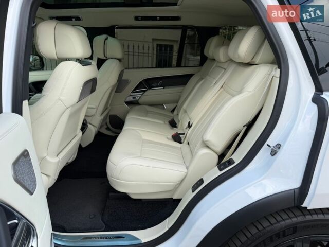 Белый Ленд Ровер Рендж Ровер, объемом двигателя 3 л и пробегом 35 тыс. км за 199000 $, фото 26 на Automoto.ua