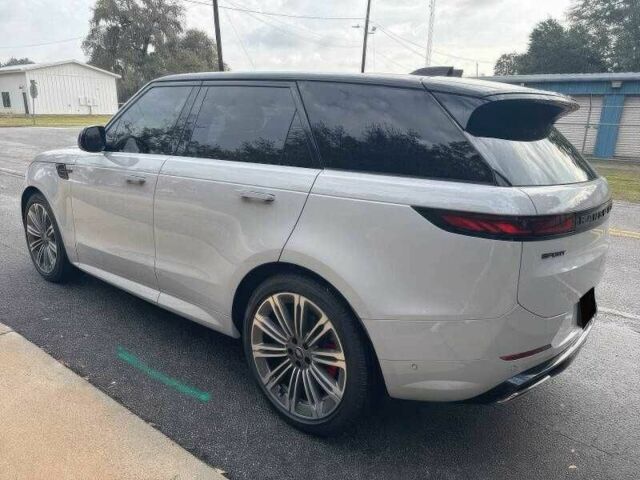 Белый Ленд Ровер Рендж Ровер, объемом двигателя 3 л и пробегом 5 тыс. км за 55000 $, фото 5 на Automoto.ua