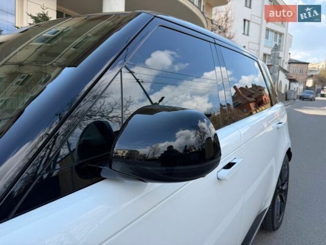 Белый Ленд Ровер Рендж Ровер, объемом двигателя 3 л и пробегом 35 тыс. км за 199000 $, фото 14 на Automoto.ua