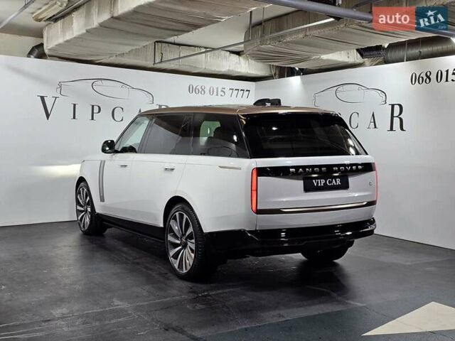 Ленд Ровер Рендж Ровер 2024 у Києві на Automoto.ua Білий Ленд Ровер Рендж Ровер, об'ємом двигуна 4.39 л та пробігом 1 тис. км за 399600 $, фото 9 на Automoto.ua