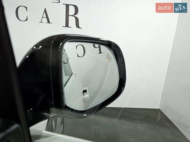 Ленд Ровер Рендж Ровер 2024 у Києві на Automoto.ua Білий Ленд Ровер Рендж Ровер, об'ємом двигуна 4.39 л та пробігом 1 тис. км за 399600 $, фото 33 на Automoto.ua