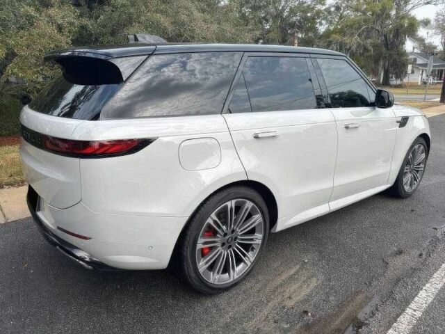 Белый Ленд Ровер Рендж Ровер, объемом двигателя 3 л и пробегом 5 тыс. км за 55000 $, фото 3 на Automoto.ua