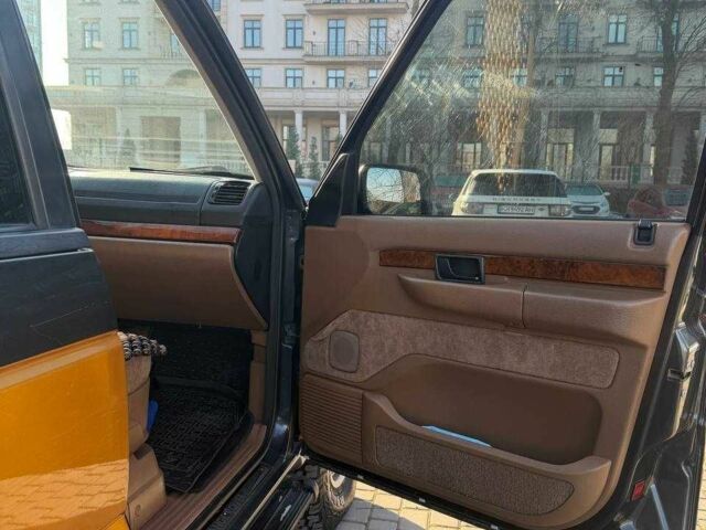 Бежевий Ленд Ровер Рендж Ровер, об'ємом двигуна 2.5 л та пробігом 340 тис. км за 3850 $, фото 10 на Automoto.ua