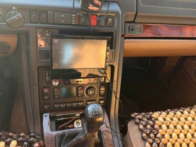 Бежевый Ленд Ровер Рендж Ровер, объемом двигателя 2.5 л и пробегом 340 тыс. км за 3850 $, фото 7 на Automoto.ua