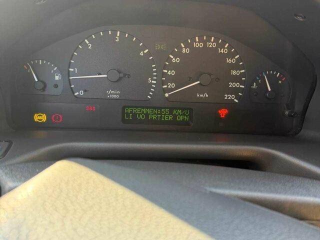 Бежевый Ленд Ровер Рендж Ровер, объемом двигателя 2.5 л и пробегом 340 тыс. км за 3850 $, фото 8 на Automoto.ua