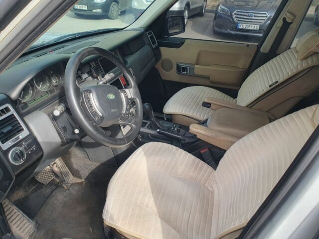 Бежевий Ленд Ровер Рендж Ровер, об'ємом двигуна 3 л та пробігом 300 тис. км за 9000 $, фото 6 на Automoto.ua