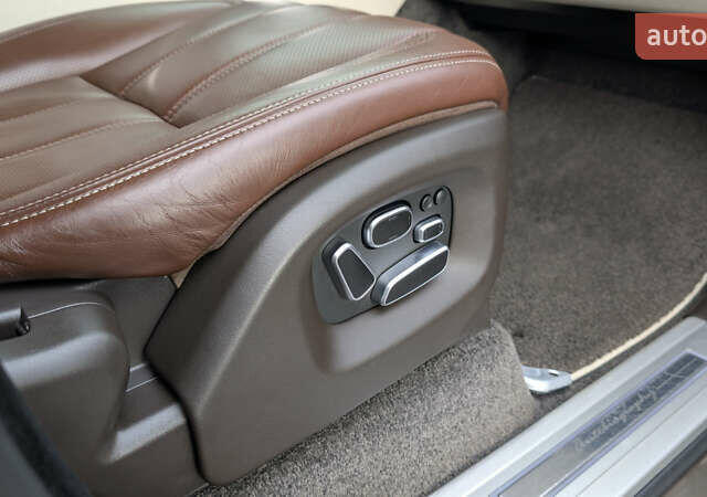 Бежевый Ленд Ровер Рендж Ровер, объемом двигателя 4.4 л и пробегом 208 тыс. км за 37750 $, фото 38 на Automoto.ua