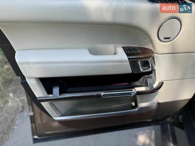 Бежевый Ленд Ровер Рендж Ровер, объемом двигателя 4.4 л и пробегом 208 тыс. км за 39777 $, фото 52 на Automoto.ua