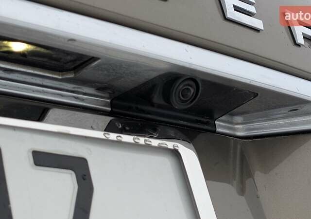 Бежевий Ленд Ровер Рендж Ровер, об'ємом двигуна 4.4 л та пробігом 208 тис. км за 36900 $, фото 95 на Automoto.ua