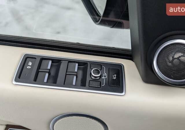 Бежевий Ленд Ровер Рендж Ровер, об'ємом двигуна 4.4 л та пробігом 208 тис. км за 36900 $, фото 51 на Automoto.ua