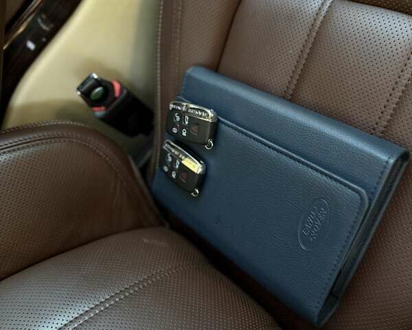 Бежевий Ленд Ровер Рендж Ровер, об'ємом двигуна 4.4 л та пробігом 208 тис. км за 36900 $, фото 115 на Automoto.ua