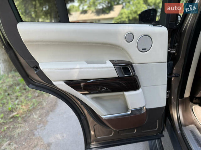Бежевый Ленд Ровер Рендж Ровер, объемом двигателя 4.4 л и пробегом 208 тыс. км за 39777 $, фото 63 на Automoto.ua