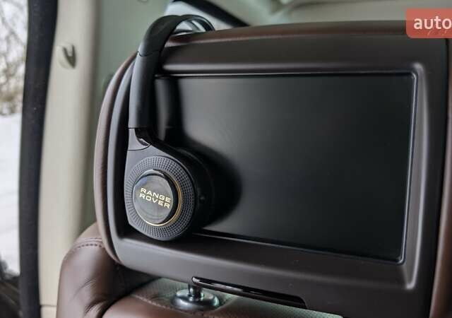 Бежевий Ленд Ровер Рендж Ровер, об'ємом двигуна 4.4 л та пробігом 208 тис. км за 36900 $, фото 16 на Automoto.ua
