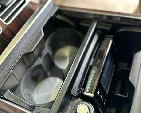 Бежевий Ленд Ровер Рендж Ровер, об'ємом двигуна 5 л та пробігом 170 тис. км за 35000 $, фото 12 на Automoto.ua