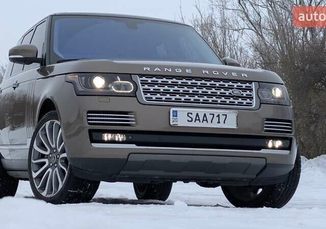 Бежевий Ленд Ровер Рендж Ровер, об'ємом двигуна 4.4 л та пробігом 208 тис. км за 36900 $, фото 1 на Automoto.ua