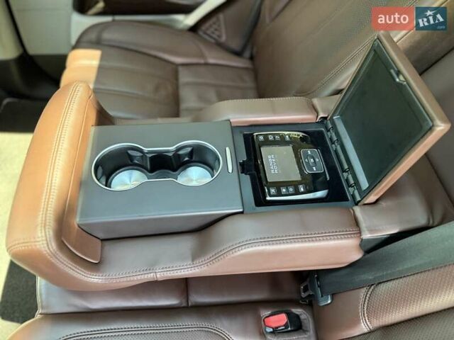 Бежевий Ленд Ровер Рендж Ровер, об'ємом двигуна 4.4 л та пробігом 208 тис. км за 36900 $, фото 108 на Automoto.ua