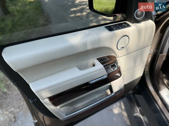 Бежевый Ленд Ровер Рендж Ровер, объемом двигателя 4.4 л и пробегом 208 тыс. км за 39900 $, фото 39 на Automoto.ua