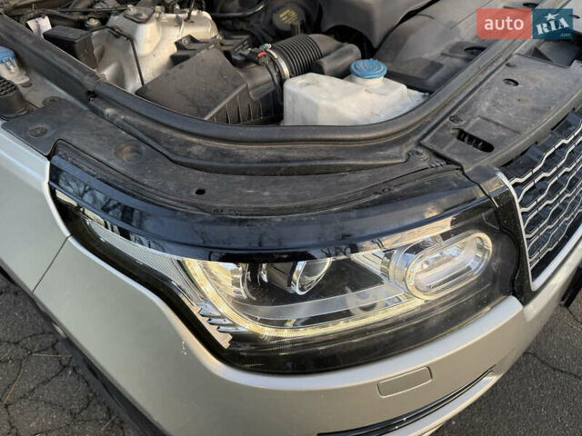 Бежевий Ленд Ровер Рендж Ровер, об'ємом двигуна 4.4 л та пробігом 217 тис. км за 30500 $, фото 36 на Automoto.ua