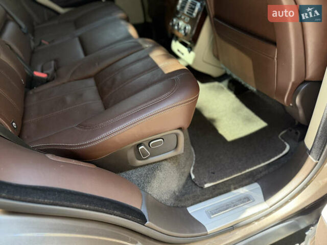 Бежевый Ленд Ровер Рендж Ровер, объемом двигателя 4.4 л и пробегом 208 тыс. км за 39900 $, фото 73 на Automoto.ua