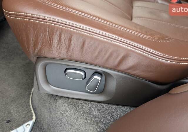 Бежевий Ленд Ровер Рендж Ровер, об'ємом двигуна 4.4 л та пробігом 208 тис. км за 36900 $, фото 50 на Automoto.ua