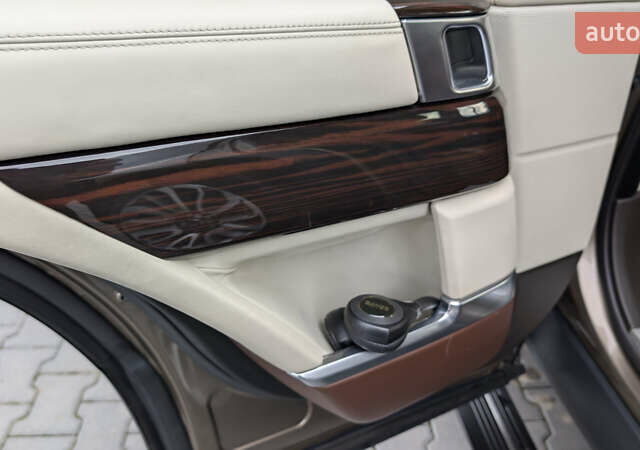 Бежевый Ленд Ровер Рендж Ровер, объемом двигателя 4.4 л и пробегом 208 тыс. км за 37750 $, фото 35 на Automoto.ua