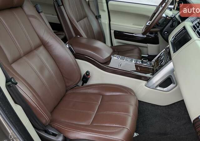 Бежевий Ленд Ровер Рендж Ровер, об'ємом двигуна 4.4 л та пробігом 208 тис. км за 36900 $, фото 41 на Automoto.ua
