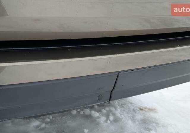 Бежевий Ленд Ровер Рендж Ровер, об'ємом двигуна 4.4 л та пробігом 208 тис. км за 36900 $, фото 97 на Automoto.ua