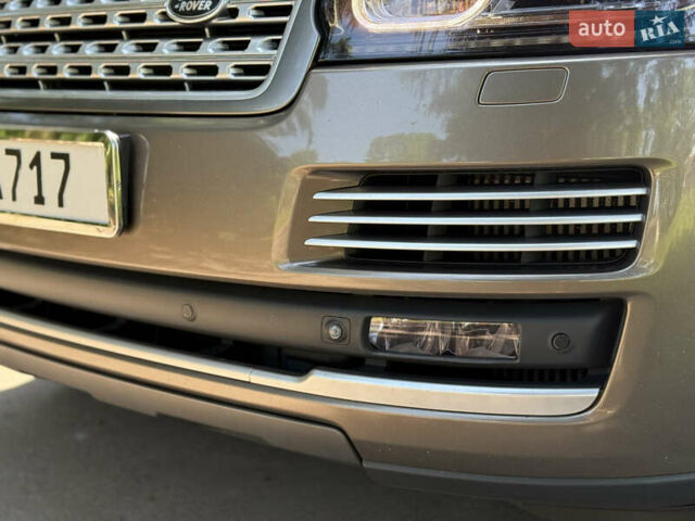 Бежевый Ленд Ровер Рендж Ровер, объемом двигателя 4.4 л и пробегом 208 тыс. км за 39777 $, фото 25 на Automoto.ua