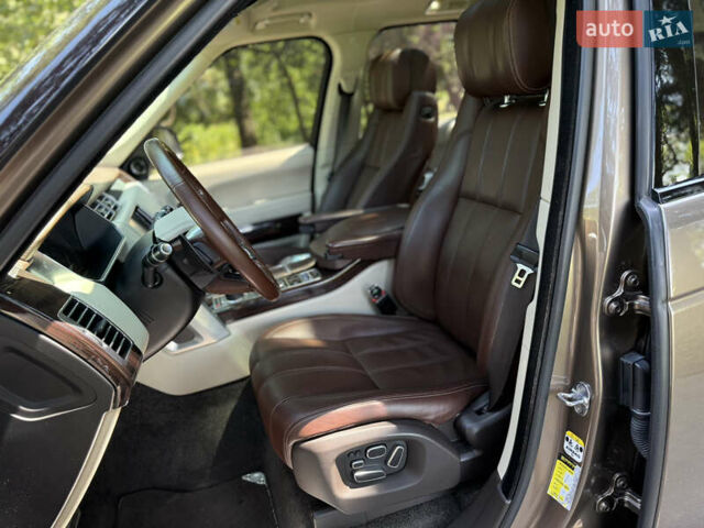 Бежевый Ленд Ровер Рендж Ровер, объемом двигателя 4.4 л и пробегом 208 тыс. км за 39900 $, фото 44 на Automoto.ua