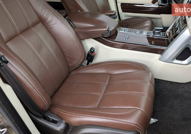 Бежевый Ленд Ровер Рендж Ровер, объемом двигателя 4.4 л и пробегом 208 тыс. км за 37750 $, фото 18 на Automoto.ua