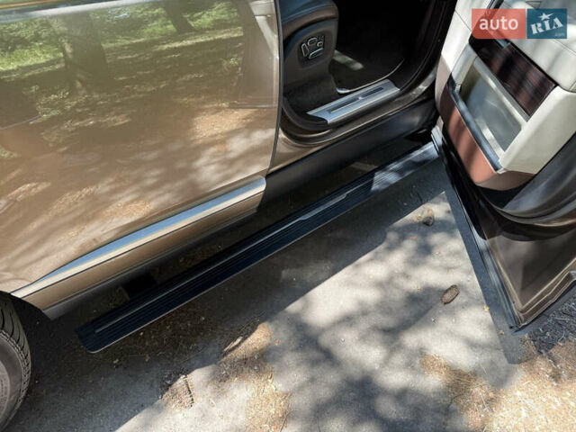 Бежевый Ленд Ровер Рендж Ровер, объемом двигателя 4.4 л и пробегом 208 тыс. км за 39900 $, фото 114 на Automoto.ua