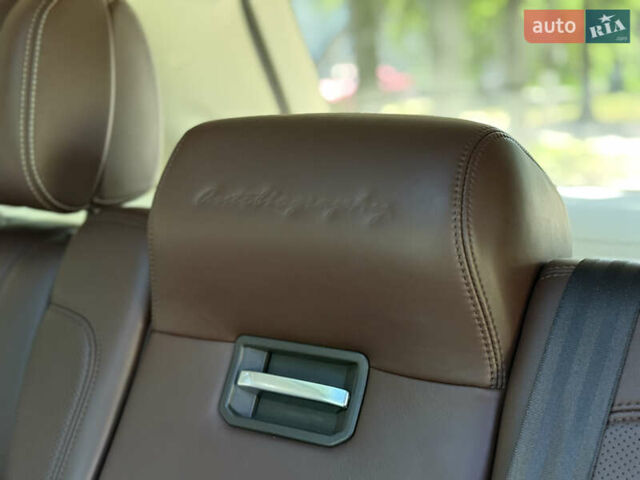 Бежевый Ленд Ровер Рендж Ровер, объемом двигателя 4.4 л и пробегом 208 тыс. км за 37750 $, фото 66 на Automoto.ua