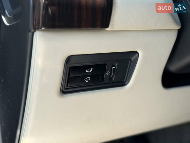 Бежевый Ленд Ровер Рендж Ровер, объемом двигателя 4.4 л и пробегом 208 тыс. км за 39777 $, фото 18 на Automoto.ua