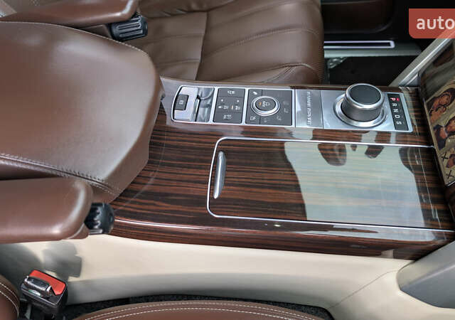Бежевый Ленд Ровер Рендж Ровер, объемом двигателя 4.4 л и пробегом 208 тыс. км за 37750 $, фото 36 на Automoto.ua