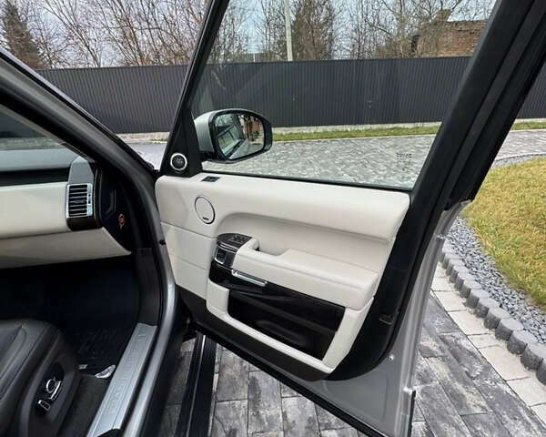 Бежевий Ленд Ровер Рендж Ровер, об'ємом двигуна 2.99 л та пробігом 127 тис. км за 43000 $, фото 28 на Automoto.ua