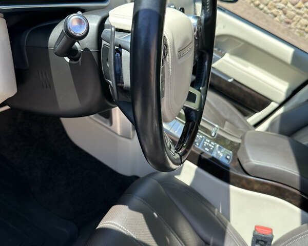 Бежевый Ленд Ровер Рендж Ровер, объемом двигателя 2.99 л и пробегом 124 тыс. км за 41500 $, фото 19 на Automoto.ua