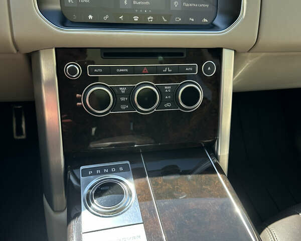 Бежевый Ленд Ровер Рендж Ровер, объемом двигателя 2.99 л и пробегом 124 тыс. км за 41500 $, фото 23 на Automoto.ua