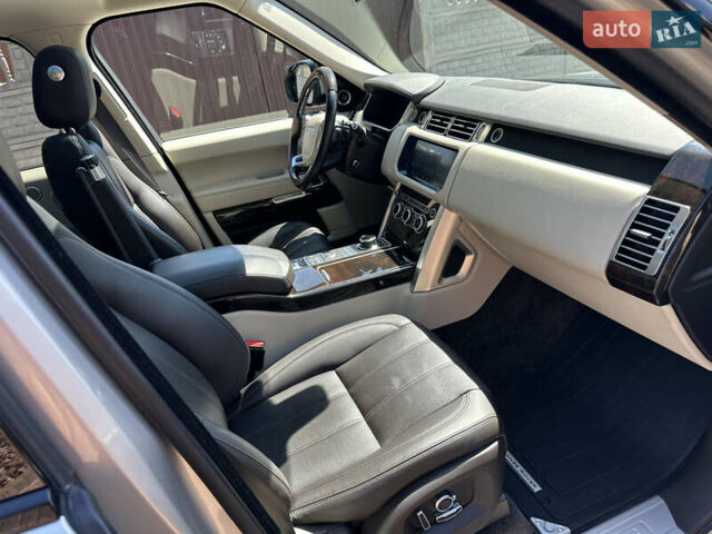 Бежевый Ленд Ровер Рендж Ровер, объемом двигателя 2.99 л и пробегом 124 тыс. км за 46500 $, фото 25 на Automoto.ua