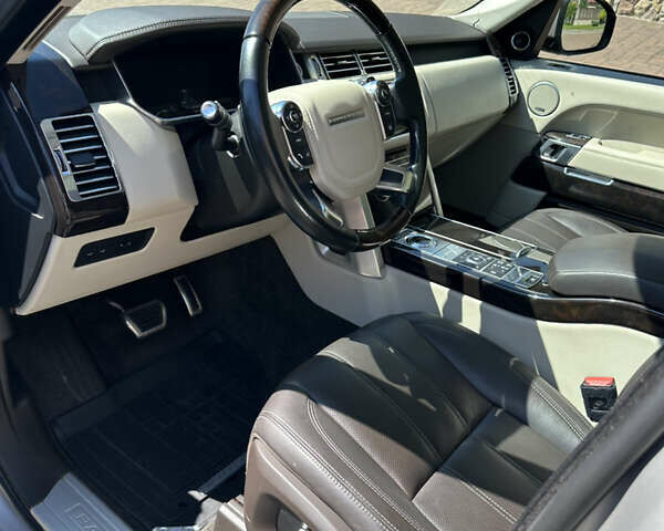 Бежевый Ленд Ровер Рендж Ровер, объемом двигателя 2.99 л и пробегом 124 тыс. км за 41500 $, фото 20 на Automoto.ua